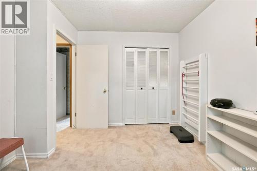 Crescent 211 David Knight Crescent, Saskatoon, SK - Indoor