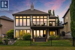 22 Tuscany Estates Crescent NW  Calgary, AB T3L 0B2