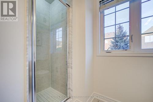 45 Ormerod Lane, Richmond Hill, ON - Indoor Photo Showing Bathroom