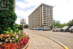 806 - 60 INVERLOCHY BOULEVARD Markham, ON L3T 4T7