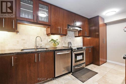 806 - 60 Inverlochy Boulevard, Markham, ON - Indoor Photo Showing Kitchen With Double Sink With Upgraded Kitchen