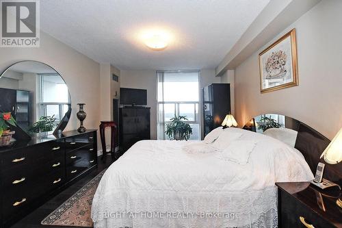 806 - 60 Inverlochy Boulevard, Markham, ON - Indoor Photo Showing Bedroom