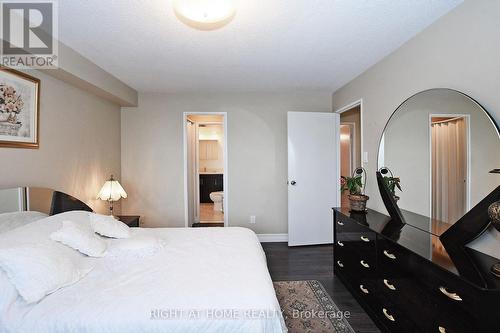 806 - 60 Inverlochy Boulevard, Markham, ON - Indoor Photo Showing Bedroom