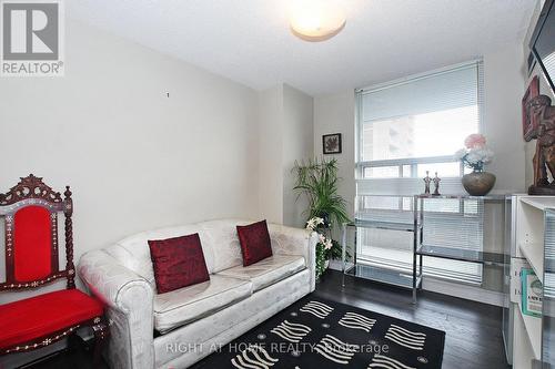 806 - 60 Inverlochy Boulevard, Markham, ON - Indoor