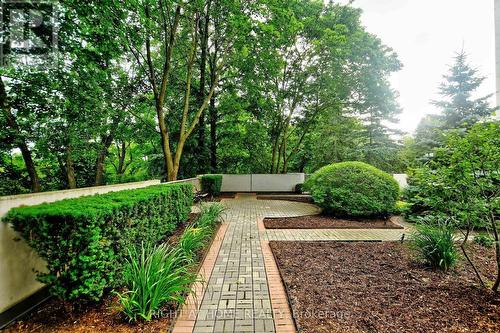 806 - 60 Inverlochy Boulevard, Markham, ON - Outdoor