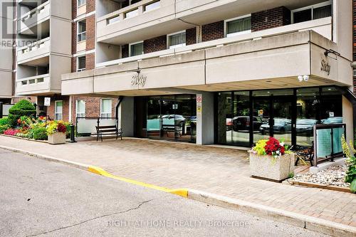 806 - 60 Inverlochy Boulevard, Markham, ON - Outdoor With Balcony