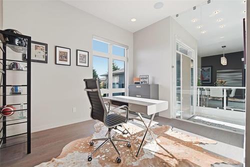 8 Orchard Gate, Oak Bluff, MB - Indoor Photo Showing Office