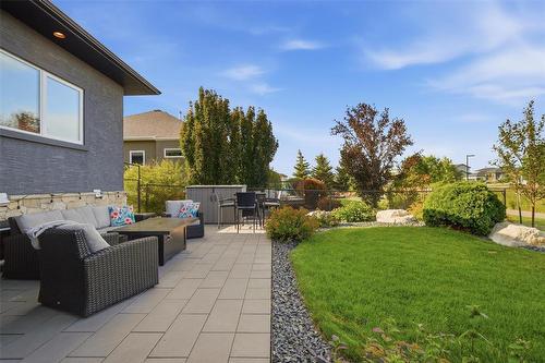 8 Orchard Gate, Oak Bluff, MB - Outdoor With Deck Patio Veranda