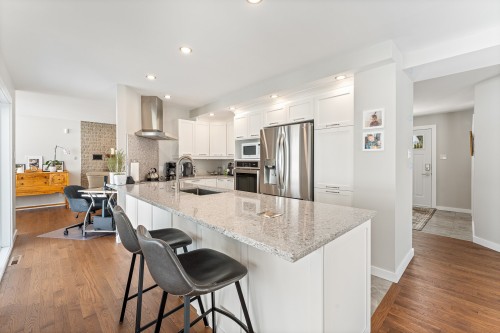 Kitchen - 930 Ch. Viens, Magog, QC - Indoor Photo Showing Kitchen With Upgraded Kitchen