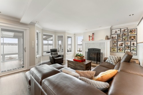 Salon - 916Z Ch. Viens, Magog, QC - Indoor Photo Showing Living Room With Fireplace