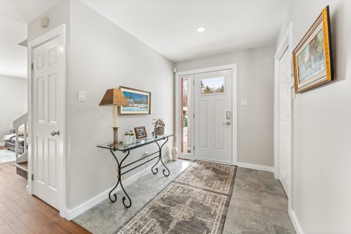 Hall d'entrée/Vestibule - 916Z Ch. Viens, Magog, QC - Indoor Photo Showing Other Room