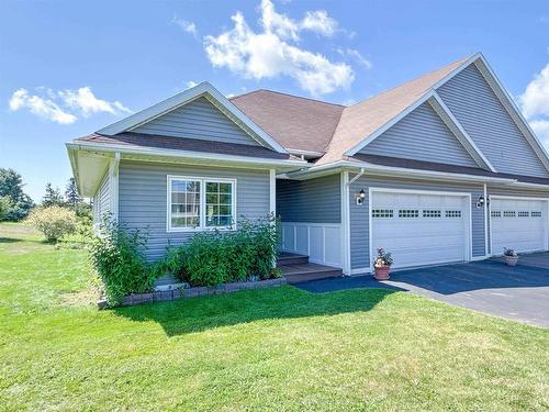 54 Ferry Road, Cornwall, PE - Outdoor