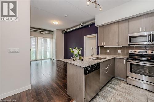 62 BALSAM Street Unit# H201 , Waterloo, Ontario N2L 3H2 3