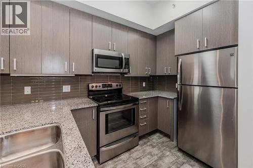 62 BALSAM Street Unit# H201 , Waterloo, Ontario N2L 3H2 4