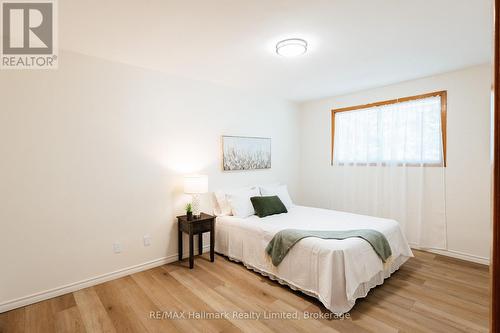 117 Old Country Drive, Kitchener, ON - Indoor Photo Showing Bedroom