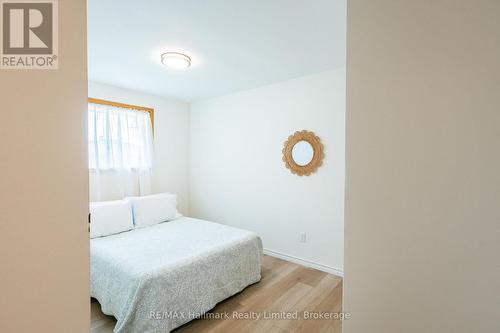 117 Old Country Drive, Kitchener, ON - Indoor Photo Showing Bedroom