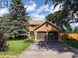 23 LACEY COURT Aurora, ON L4G 5G3