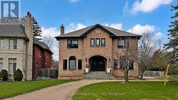 20 BLAINE DRIVE Toronto, ON M3B 2G4