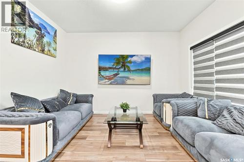 8718 Wheat Crescent, Regina, SK - Indoor Photo Showing Living Room