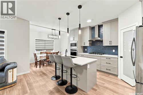 8718 Wheat Crescent, Regina, SK - Indoor Photo Showing Kitchen With Upgraded Kitchen