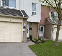 44 WOODY VINE WAY Toronto, ON M2J 4H6