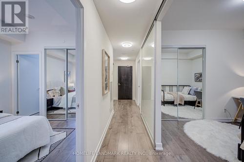901 - 297 COLLEGE STREET , Toronto, Ontario M5T 1S2 3
