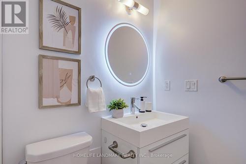 901 - 297 COLLEGE STREET , Toronto, Ontario M5T 1S2 5