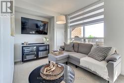 1002 - 1140 PARKWEST PLACE  Mississauga, ON L5E 3K9