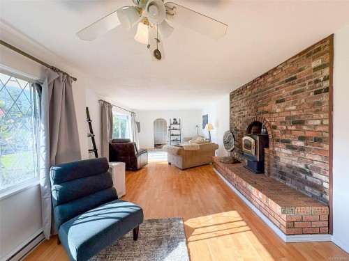 556 Coal Harbour Rd, Coal Harbour, BC 
