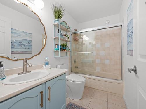 65 Appian Way, Dartmouth, NS - Indoor Photo Showing Bathroom