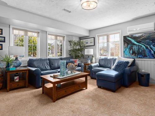 65 Appian Way, Dartmouth, NS - Indoor Photo Showing Living Room