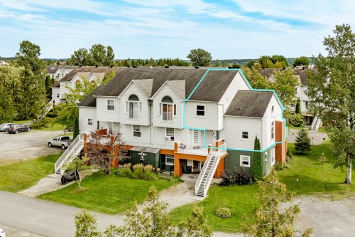 234-2210 Place du Village  Magog, QC J1X 5Z2