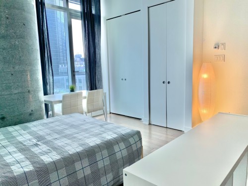 504 1155 Rue De La Montagne — photo 1