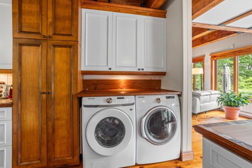 Cuisine - 71 Ch. Eagle Nest, Saint-Adolphe-D'Howard, QC - Indoor Photo Showing Laundry Room