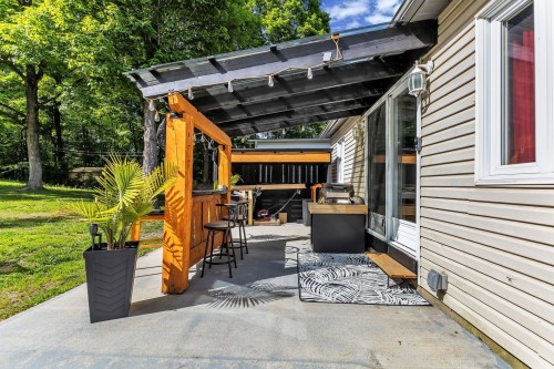 Terrasse - 23 Ch. De La Blanche, Val-Des-Monts, QC - Outdoor With Exterior
