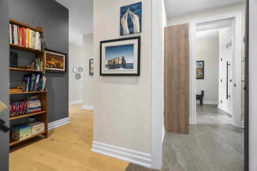 Corridor - 320 Ch. D'Iron Hill, Lac-Brome, QC - Indoor Photo Showing Other Room