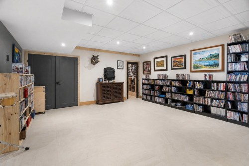 Salle familiale - 320 Ch. D'Iron Hill, Lac-Brome, QC - Indoor