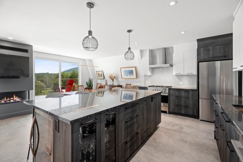 Cuisine - 320 Ch. D'Iron Hill, Lac-Brome, QC - Indoor Photo Showing Kitchen With Upgraded Kitchen