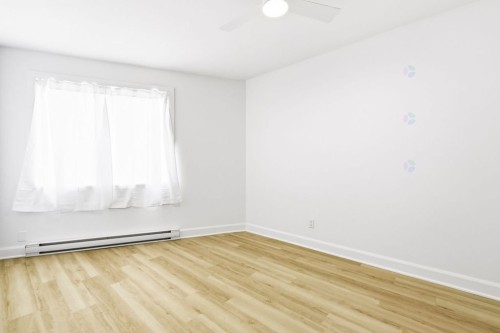 Bedroom - 389 Rue Gilford, Montréal (Le Plateau-Mont-Royal), QC - Indoor Photo Showing Other Room