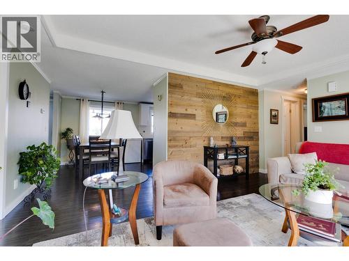 4616 Gray Drive, Prince George, BC - Indoor Photo Showing Living Room