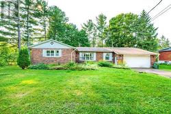 20 MEADOWBROOK DRIVE Laurentian Valley, ON K8A 7C3