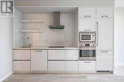 2710 - 2221 YONGE STREET Toronto, ON M4S 2B4