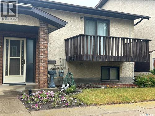 4 416 Heritage Drive, Estevan, SK - Outdoor
