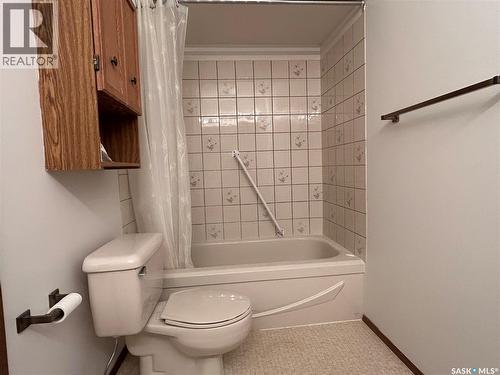 4 416 Heritage Drive, Estevan, SK - Indoor Photo Showing Bathroom