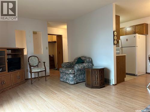 4 416 Heritage Drive, Estevan, SK - Indoor