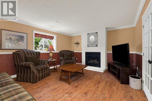 22 Procee Circle, Oro-Medonte, ON - Indoor Photo Showing Living Room With Fireplace