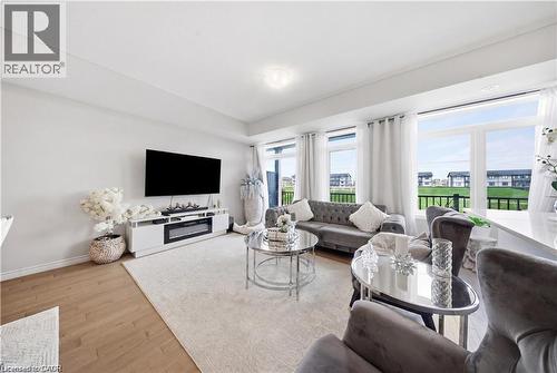 176 Wheat Lane, Kitchener, ON - Indoor Photo Showing Living Room