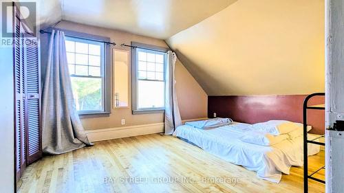 280 St Andrew Street, Ottawa, ON - Indoor Photo Showing Bedroom