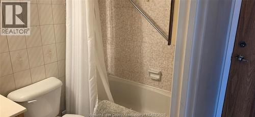 150 Park Unit# 2315, Windsor, ON - Indoor Photo Showing Bathroom