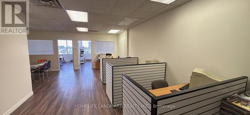 402 - 3950 14Th Avenue, Markham, ON 
